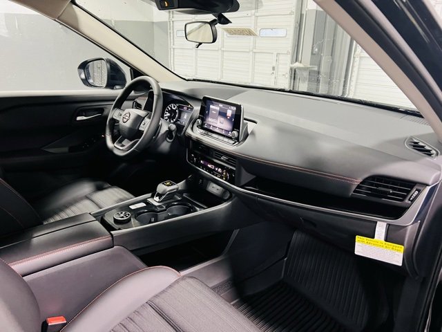 New 2026 Nissan Rogue SV image 31