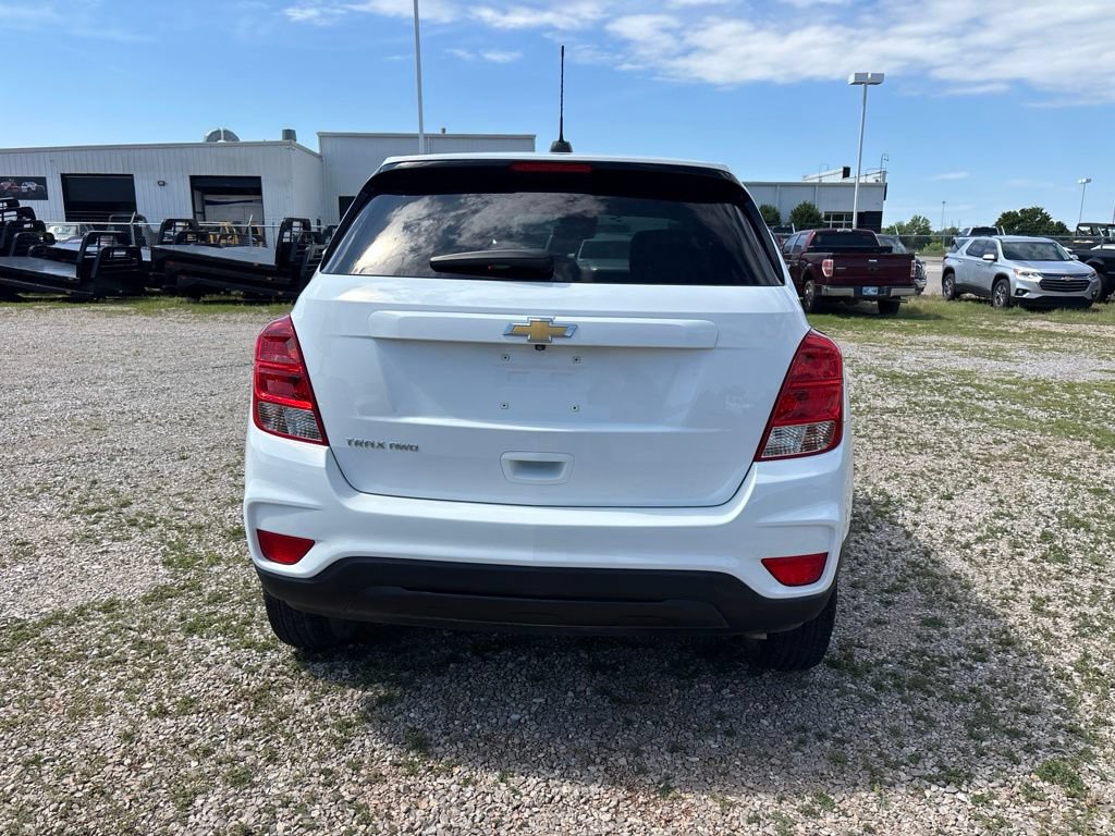 Used 2021 Chevrolet Trax LS w/ Tint and Cruise Package AWD/4WD image 4