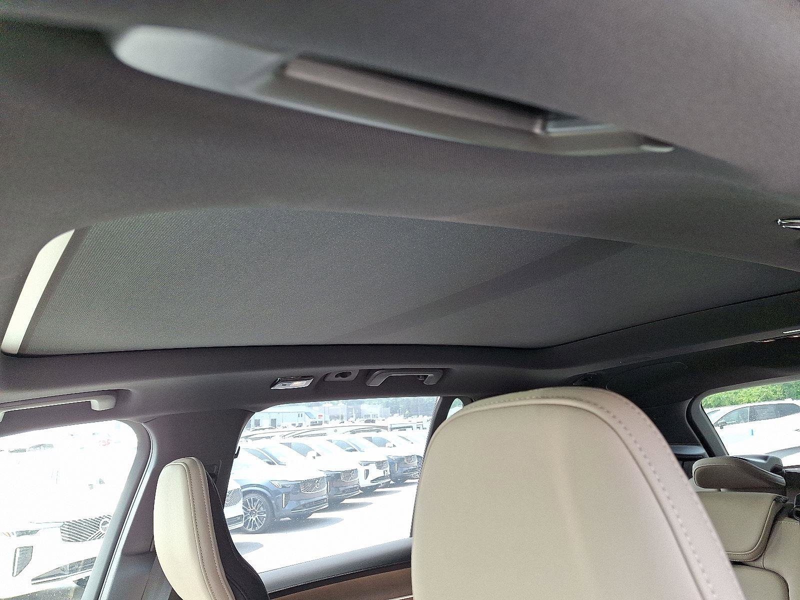 Used 2026 Volvo XC90 T8 Plus w/ Protection Package Premier image 10