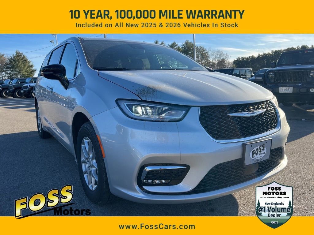 New 2026 Chrysler Pacifica Select FWD image 1