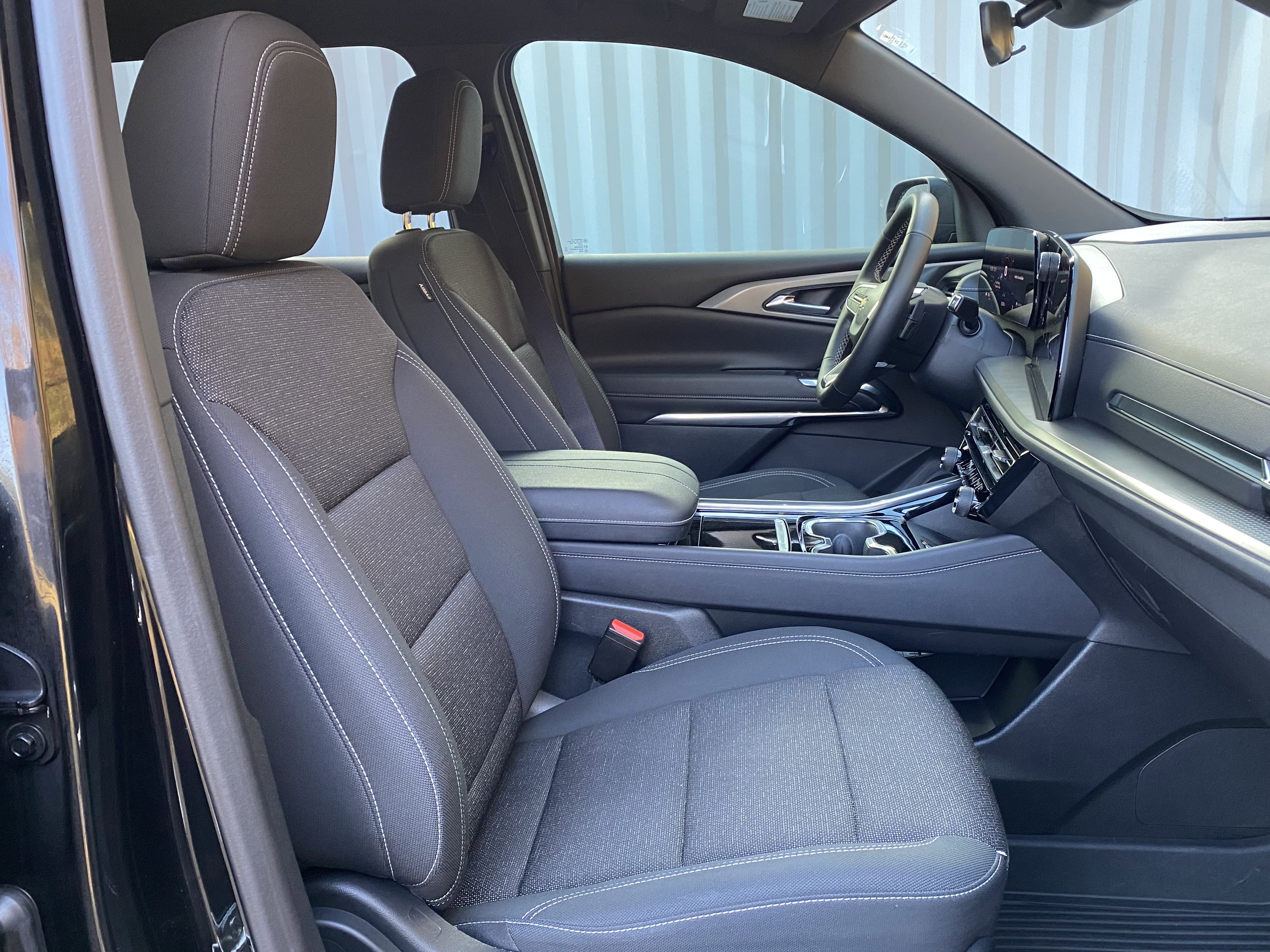 Used 2024 Chevrolet Traverse LT w/ Trailering Package image 34