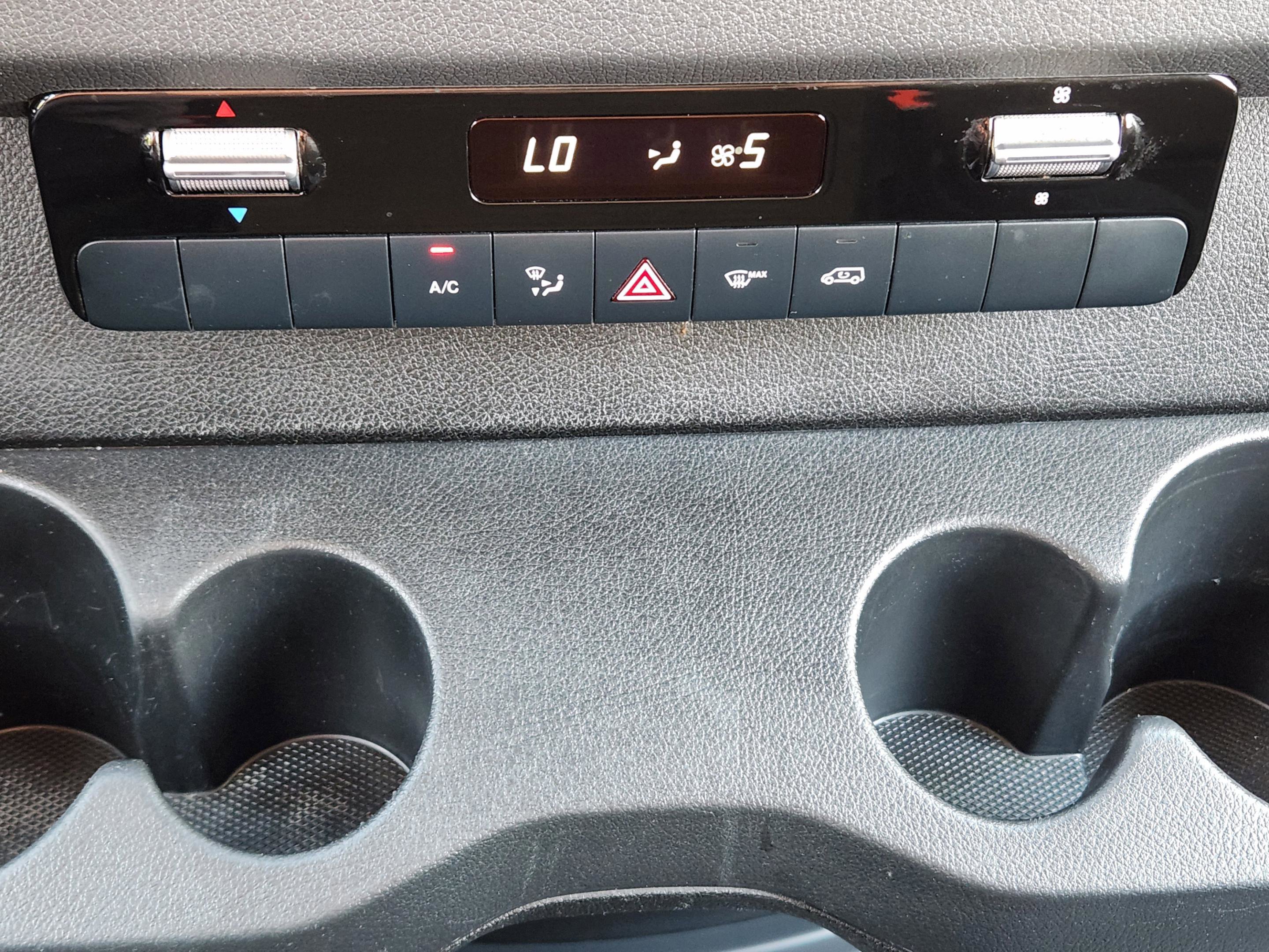 Used 2025 Mercedes-Benz Sprinter 2500 image 12
