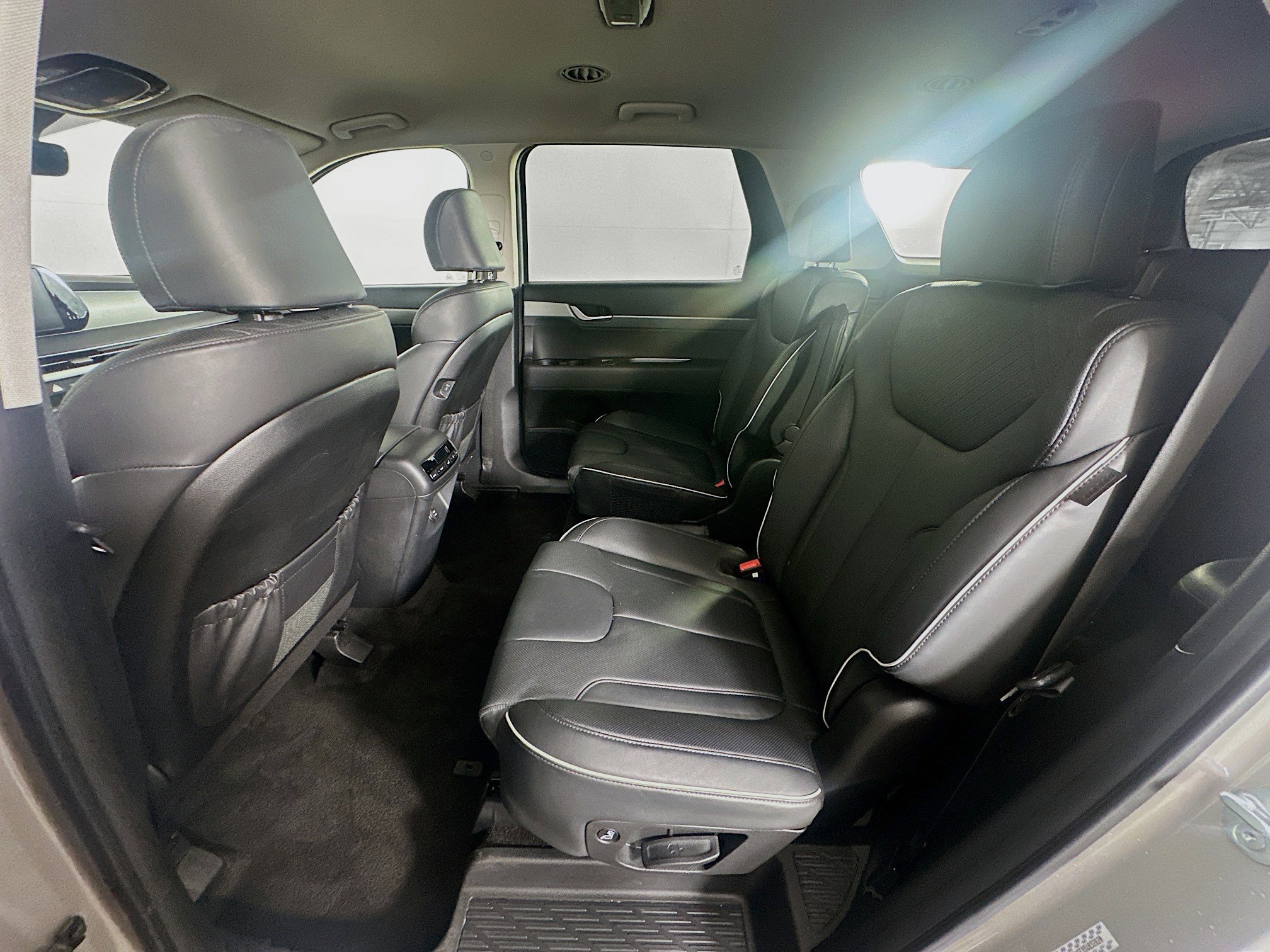 Used 2025 Hyundai Palisade SEL FWD image 29