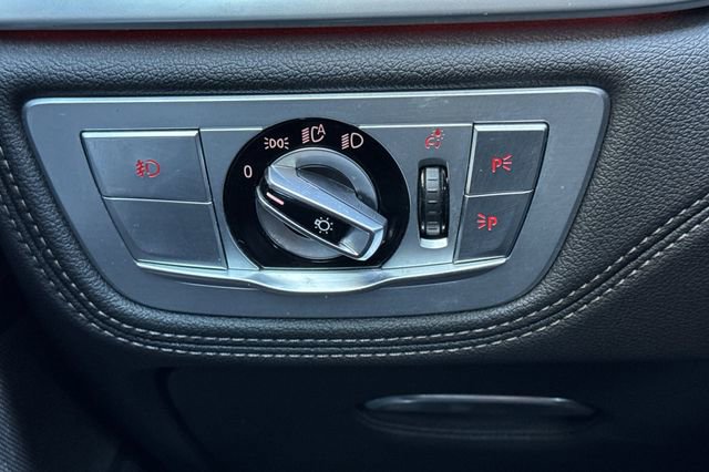 Used 2019 BMW 750i RWD image 42