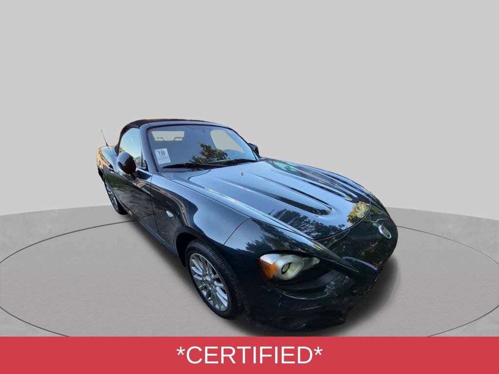 Used 2017 FIAT 124 Spider Classica RWD image 2