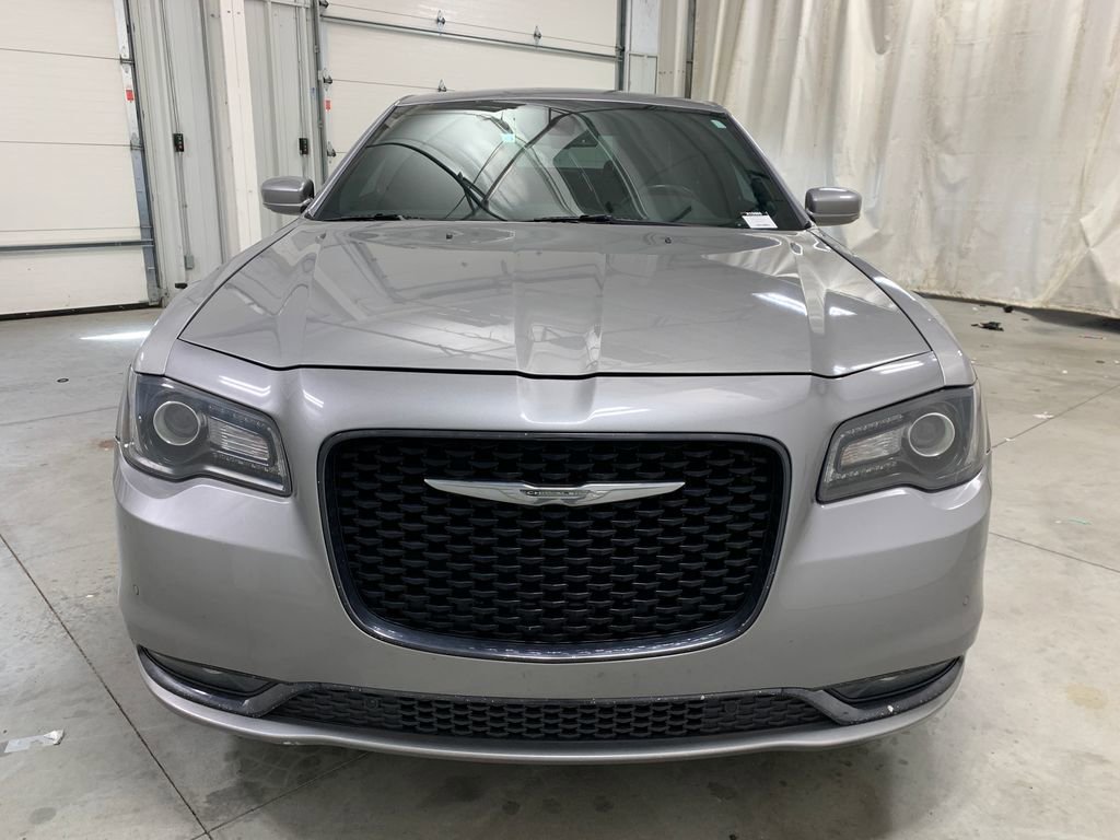 Used 2018 Chrysler 300 S w/ 300S Premium Group image 30