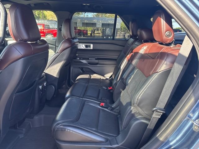 Used 2020 Ford Explorer Platinum w/ Premium Technology Package image 10