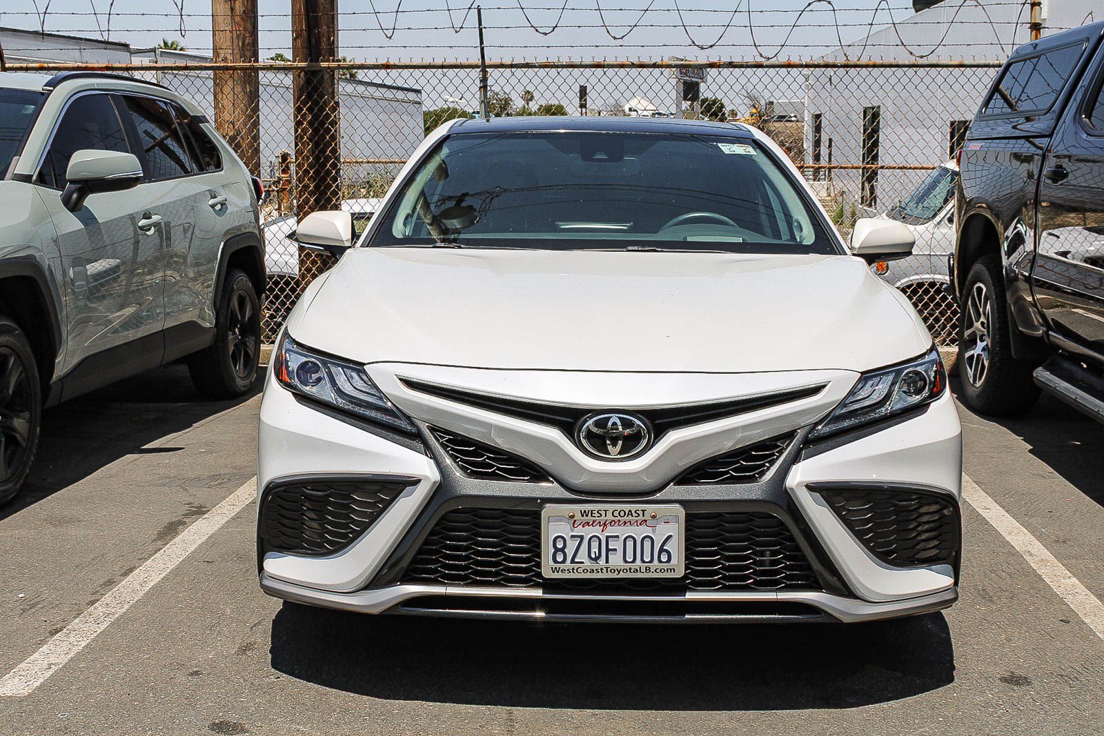 Certified 2022 Toyota Camry XSE FWD image 2