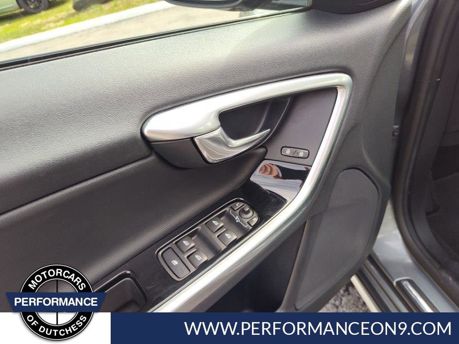 Used 2016 Volvo S60 T5 Cross Country Platinum image 11