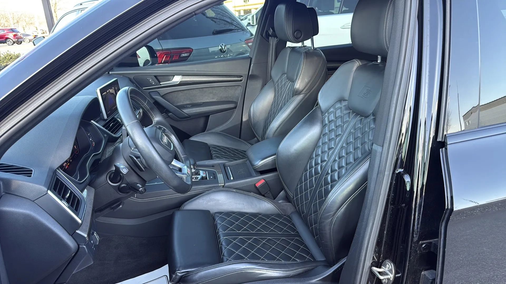 Used 2020 Audi SQ5 Premium Plus w/ Premium Plus Package image 2