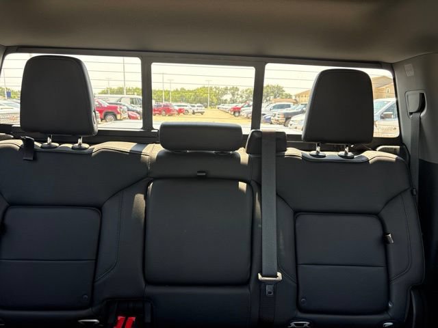 Used 2023 GMC Sierra 2500 SLT w/ SLT Premium Package AWD/4WD image 15