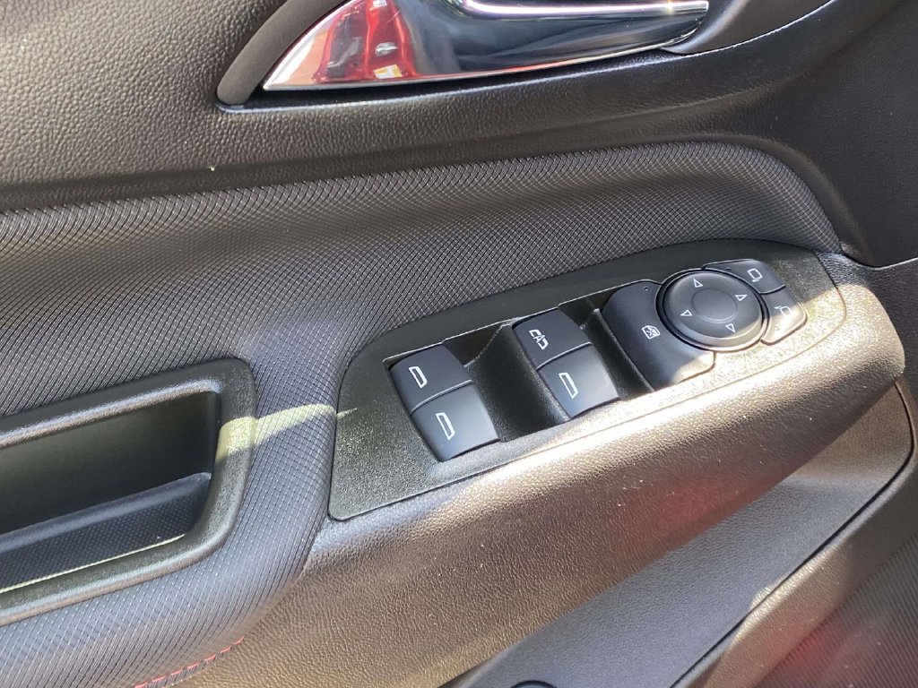 Used 2023 Chevrolet Equinox RS w/ LPO, Floor Liner Package FWD image 20
