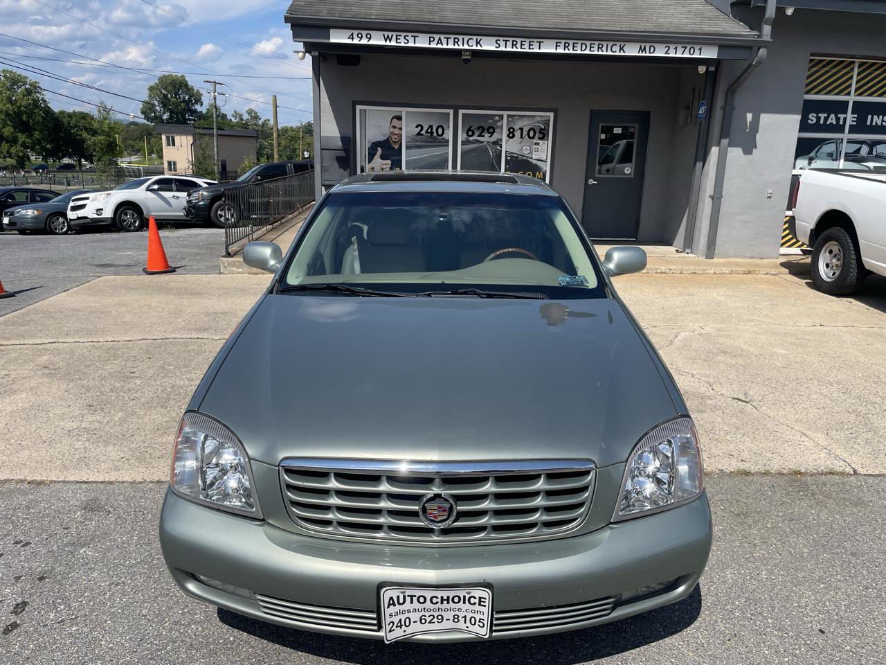 Used 2005 Cadillac De Ville DTS w/ Equipment Group FWD image 5