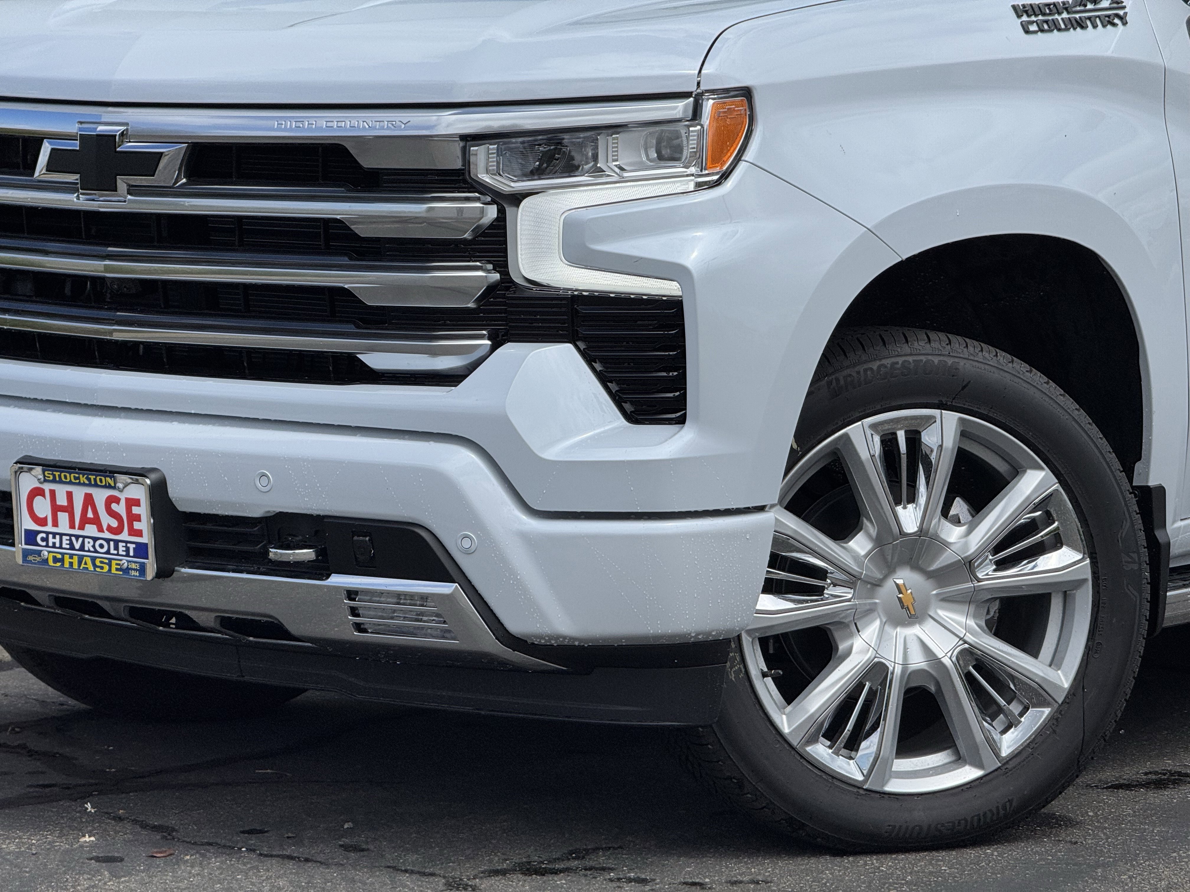 New 2026 Chevrolet Silverado 1500 High Country AWD/4WD image 3