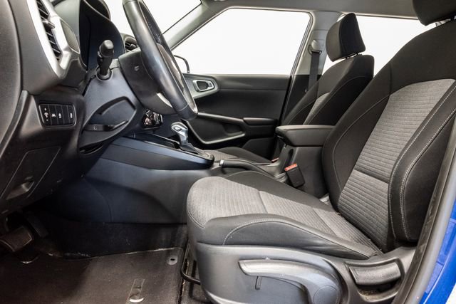 Used 2020 Kia Soul GT-Line FWD image 11