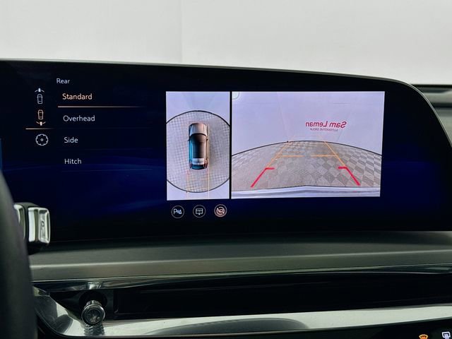 Used 2025 Cadillac Lyriq Luxury image 14