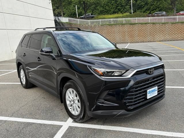 Used 2025 Toyota Grand Highlander FWD image 2