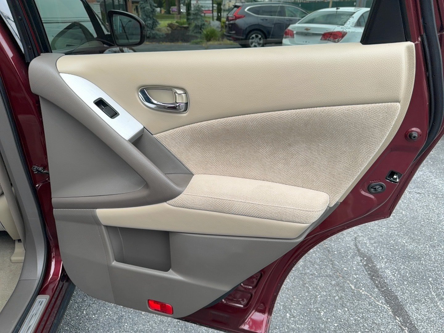 Used 2011 Nissan Murano SV AWD/4WD image 24