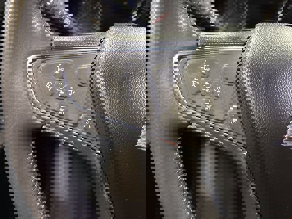 Used 2021 Chevrolet Equinox LT image 36