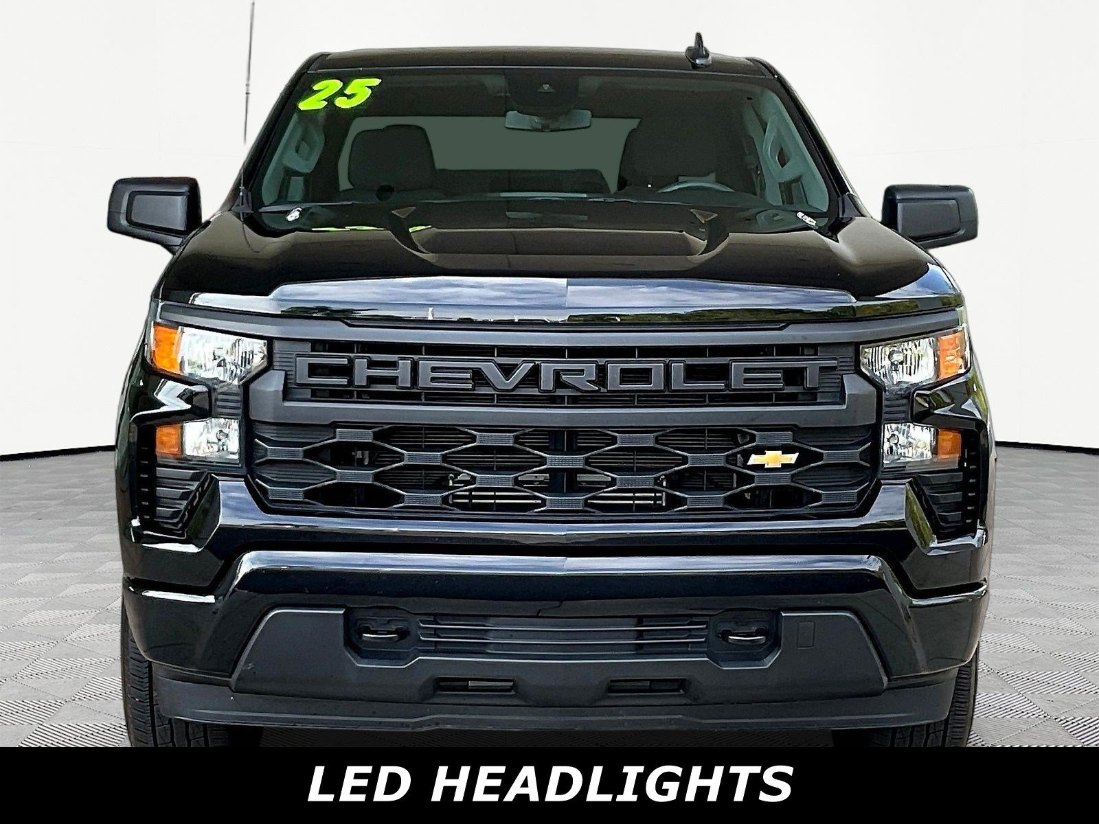 Used 2025 Chevrolet Silverado 1500 Custom AWD/4WD image 2