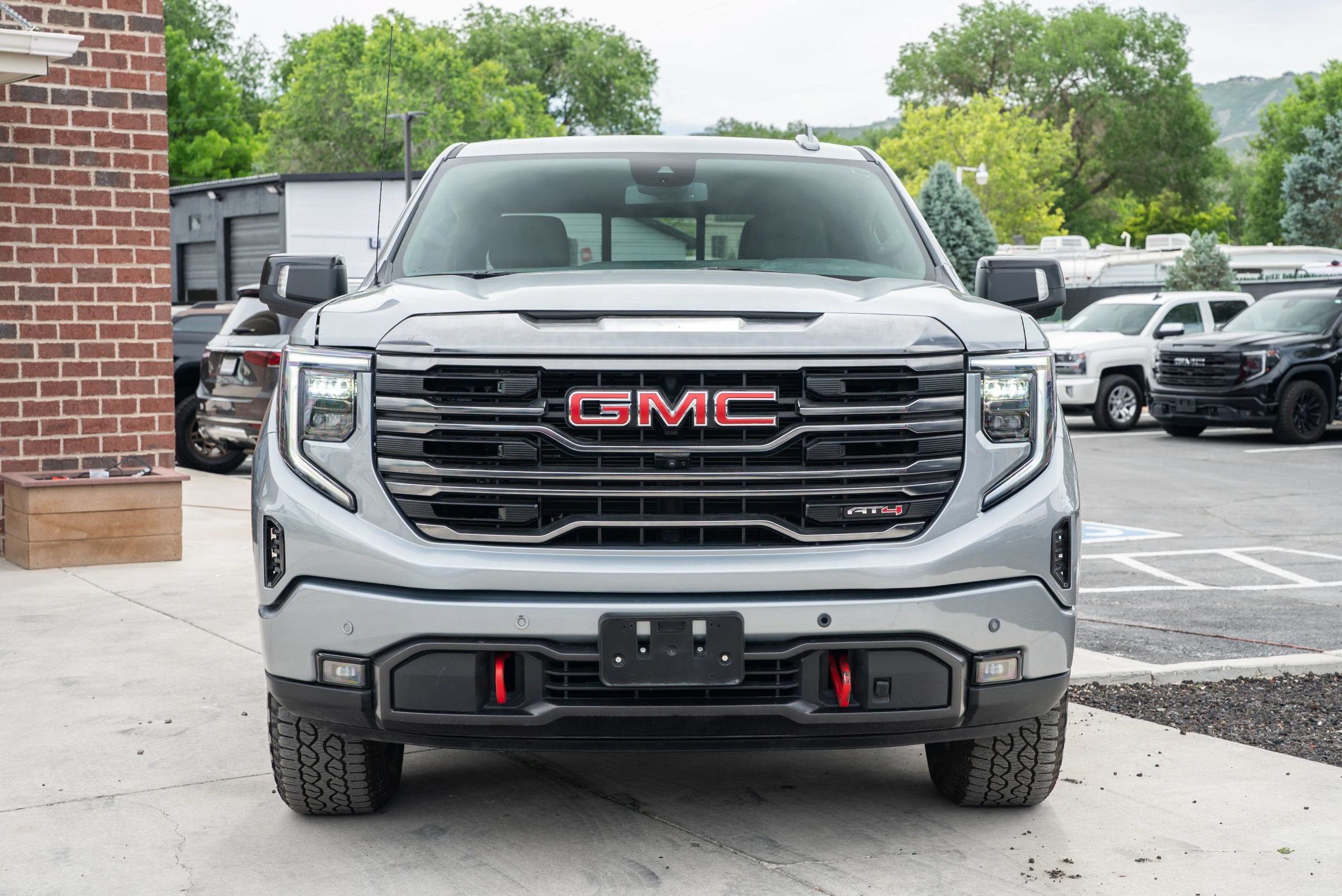 Used 2024 GMC Sierra 1500 AT4 w/ AT4 Premium Package AWD/4WD image 2
