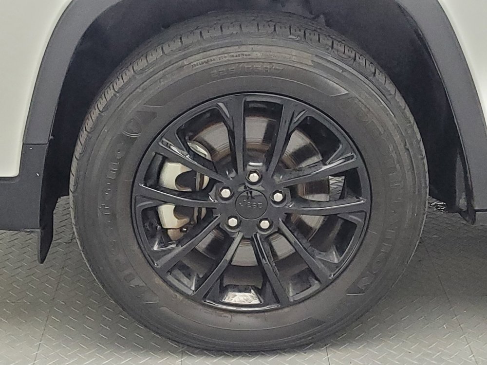 Used 2023 Jeep Cherokee Altitude Lux image 31