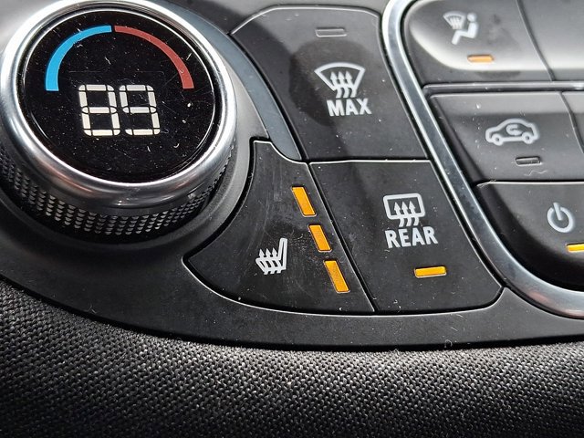 Used 2024 Chevrolet Malibu LT image 23