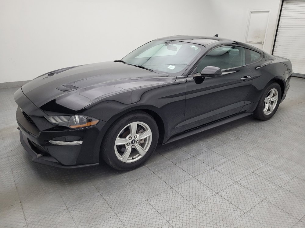 Used 2020 Ford Mustang Coupe RWD image 2