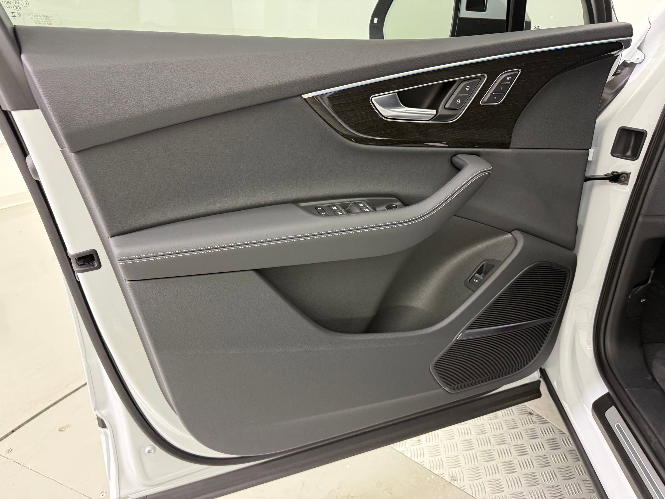 New 2026 Audi Q7 3.0T Premium Plus AWD/4WD image 25