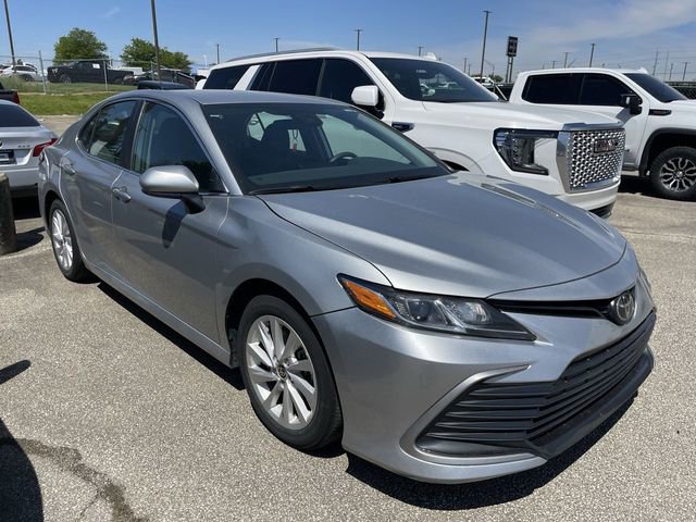 Used 2024 Toyota Camry LE FWD image 11