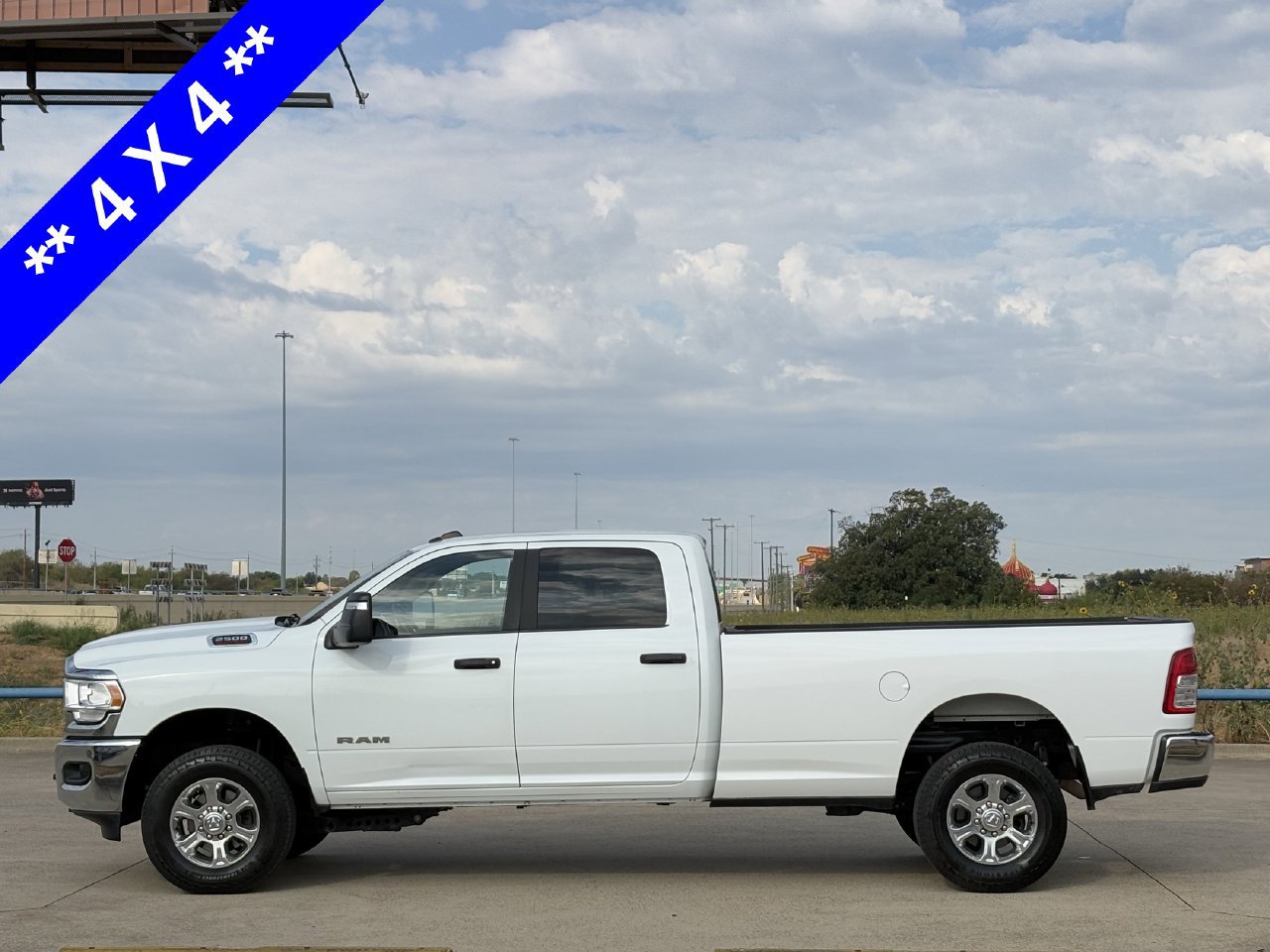 Used 2024 RAM 2500 Big Horn AWD/4WD image 3
