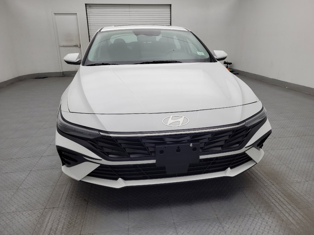 Used 2025 Hyundai Elantra SEL image 14