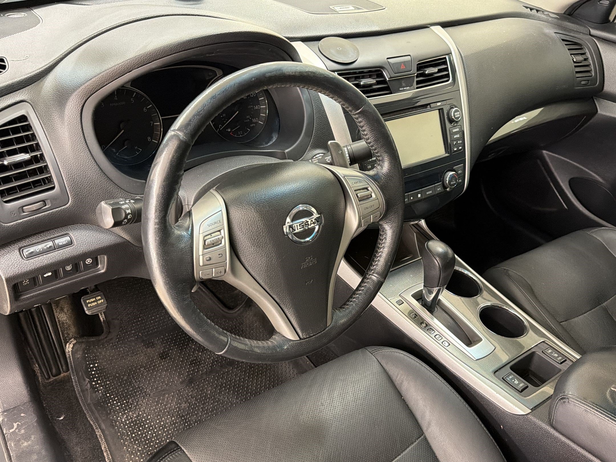 Used 2014 Nissan Altima 3.5 SL w/ Technology Package FWD image 4