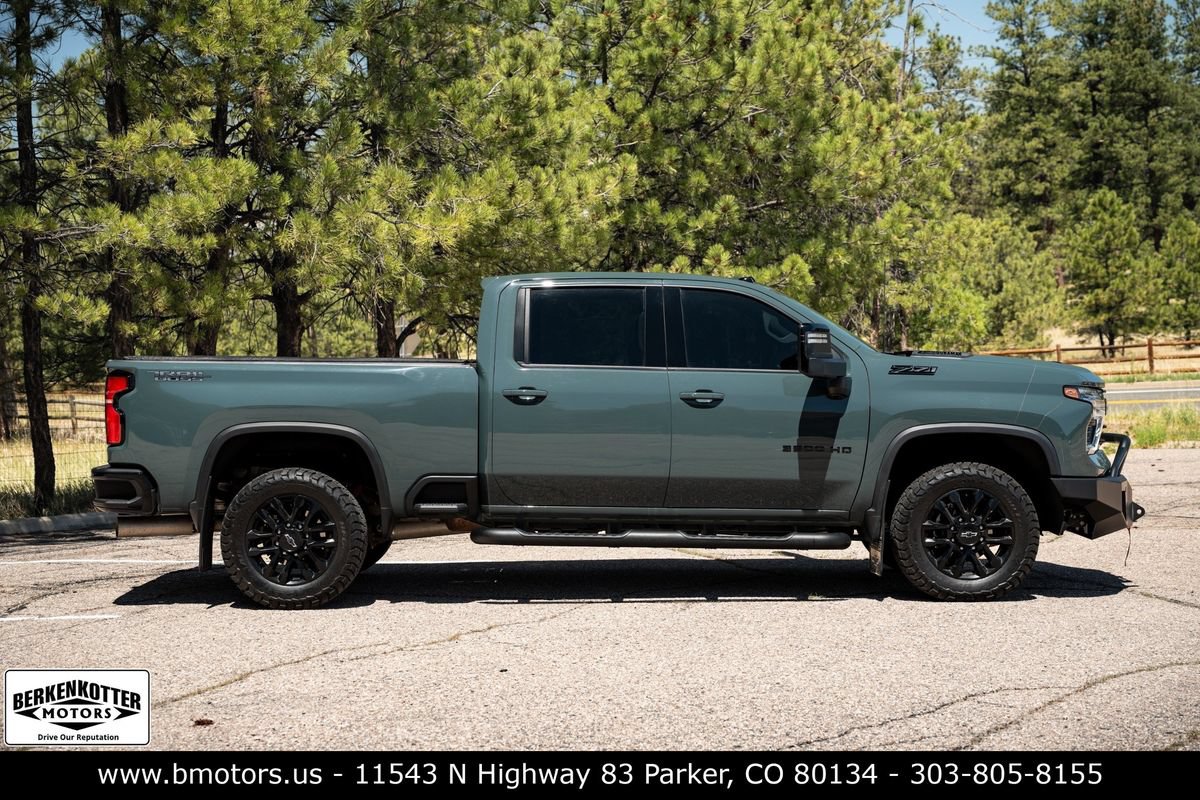 Used 2025 Chevrolet Silverado 3500 LTZ w/ LTZ Plus Package AWD/4WD image 3