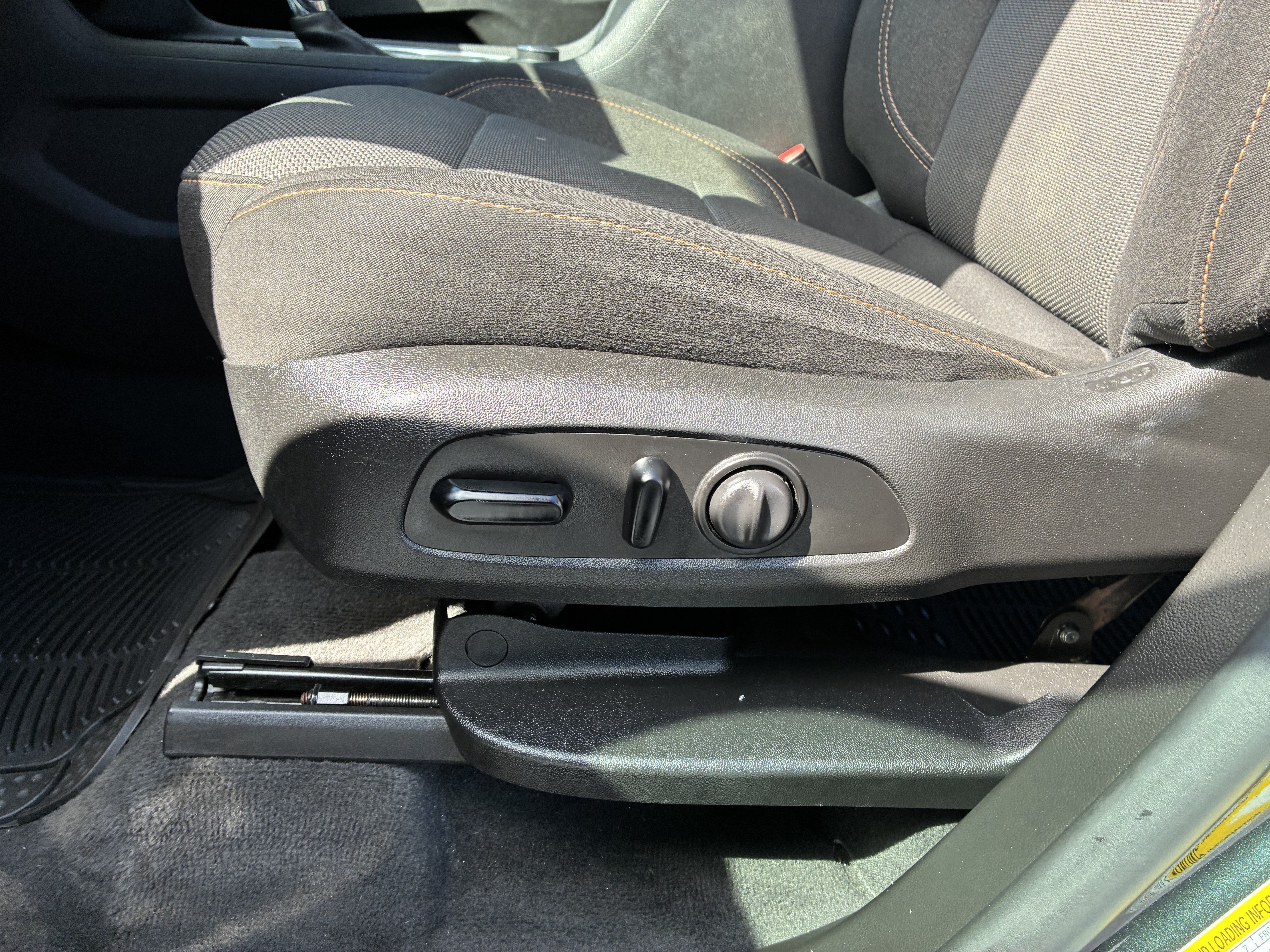 Used 2019 Chevrolet Traverse LT FWD image 27