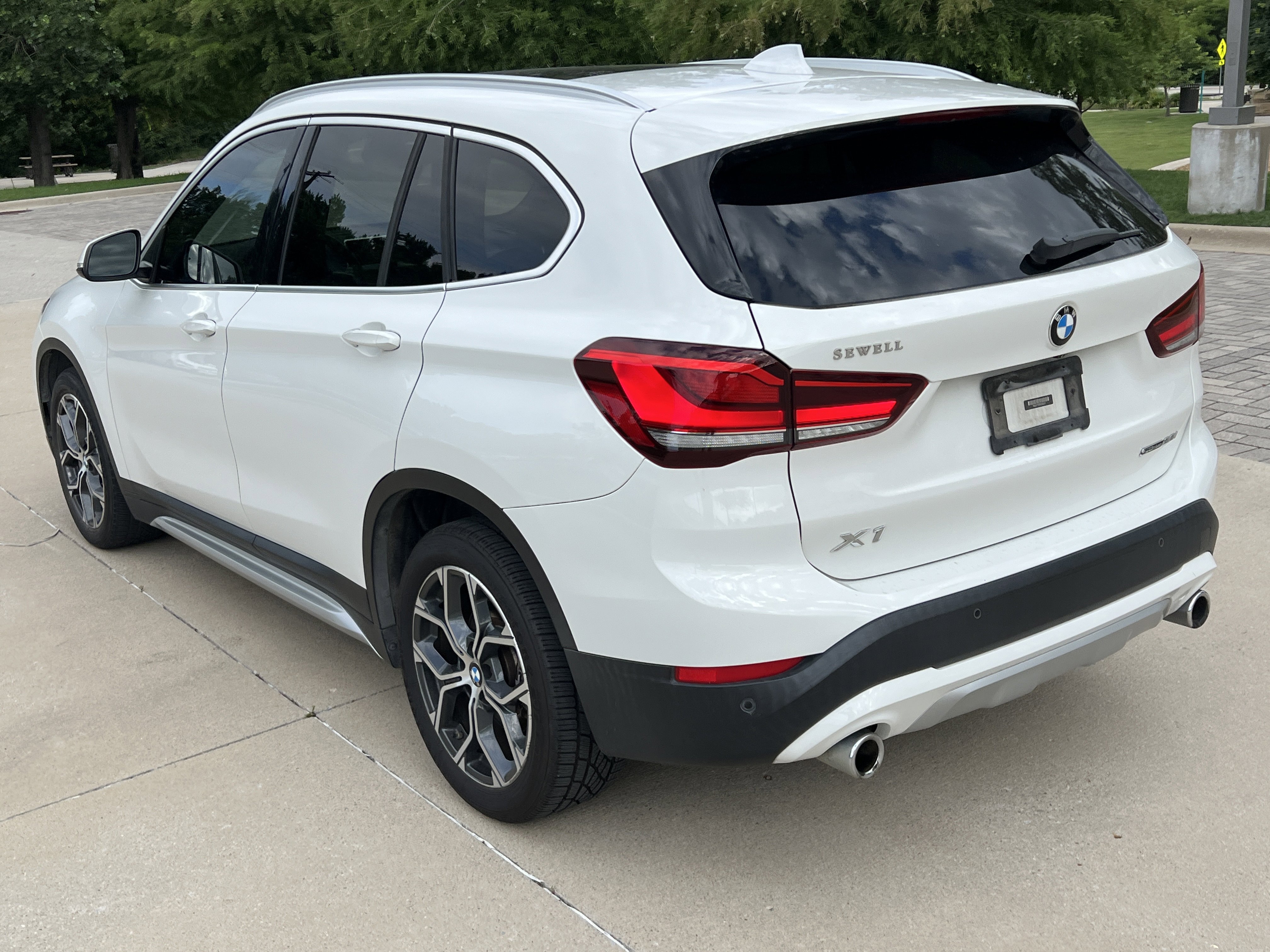 Used 2021 BMW X1 sDrive28i w/ Premium Package FWD image 8