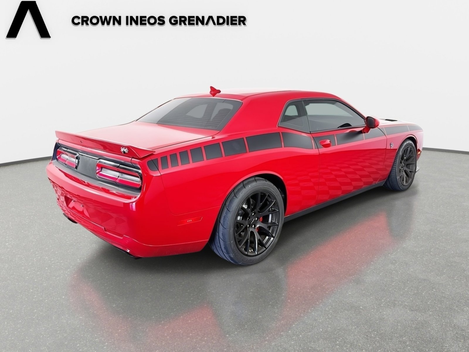 Used 2015 Dodge Challenger SRT Hellcat image 5