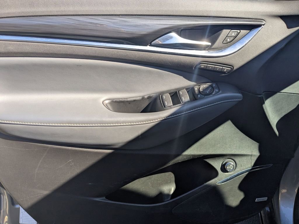 Used 2024 Buick Enclave Premium image 23