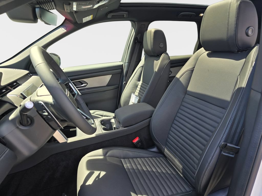 New 2026 Land Rover Discovery Sport Landmark AWD/4WD image 15