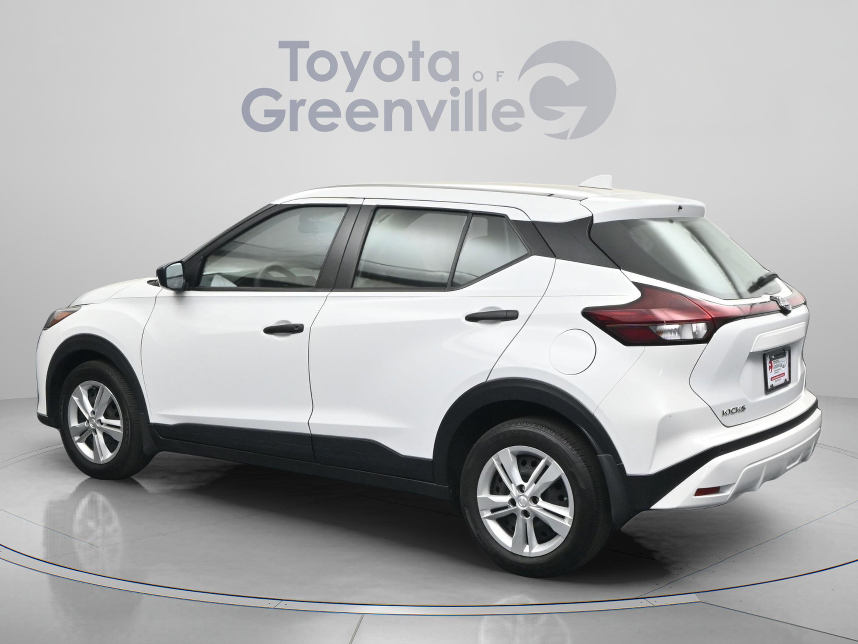 Used 2025 Nissan Kicks Play S image 7