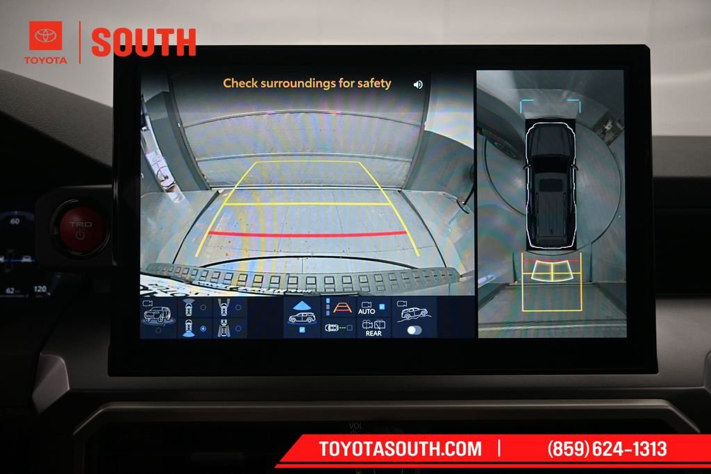 Used 2025 Toyota 4Runner TRD Off-Road Premium AWD/4WD image 17