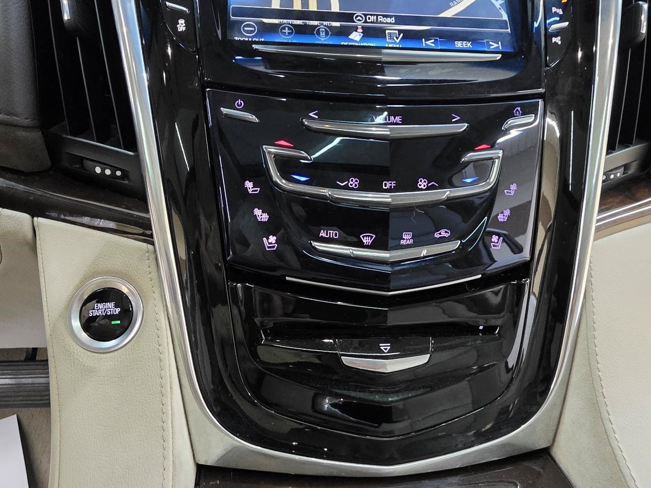 Used 2017 Cadillac Escalade Premium Luxury AWD/4WD image 36