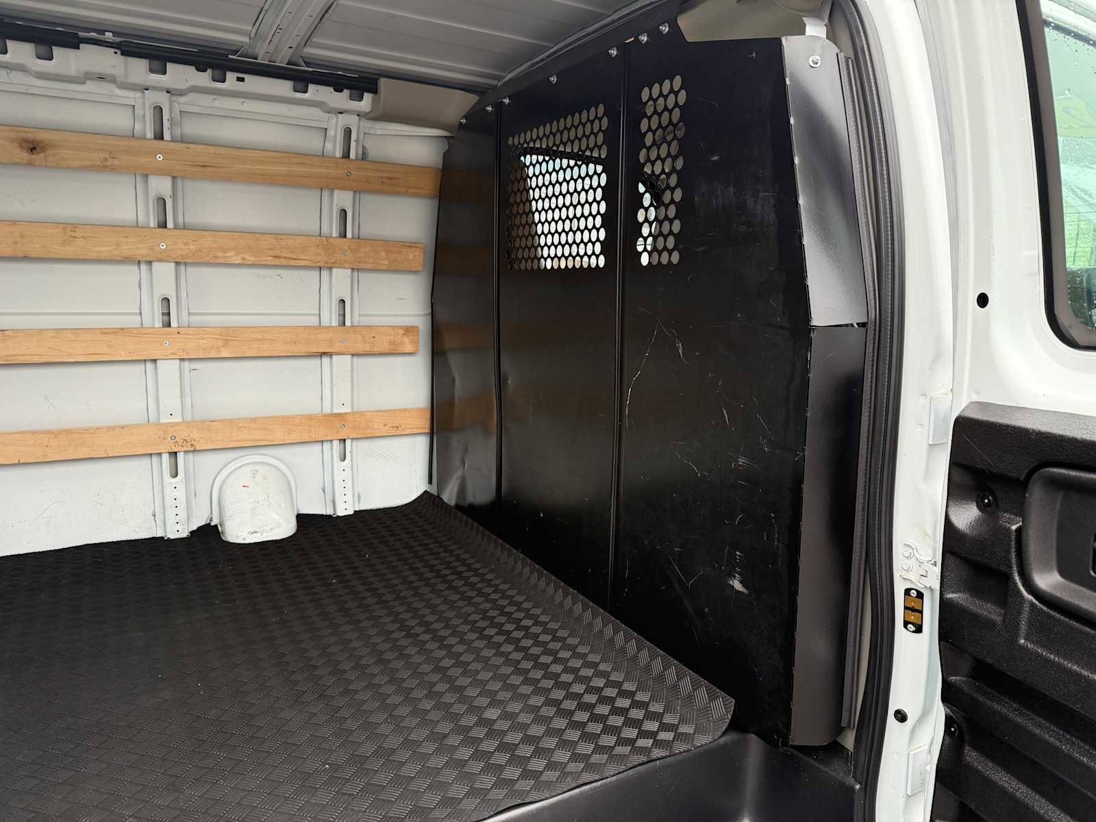 Used 2023 GMC Savana 2500 w/ Driver Convenience Package image 27