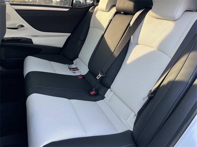 Certified 2022 Lexus ES 350 F Sport image 21