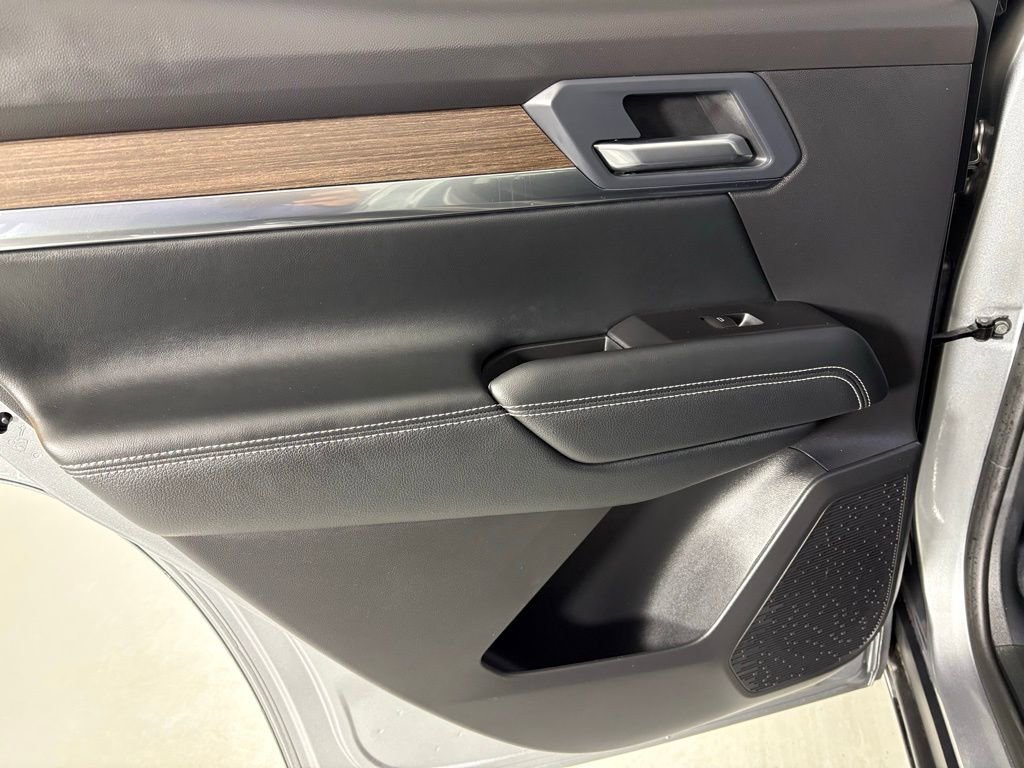 Used 2026 GMC Terrain Denali image 37