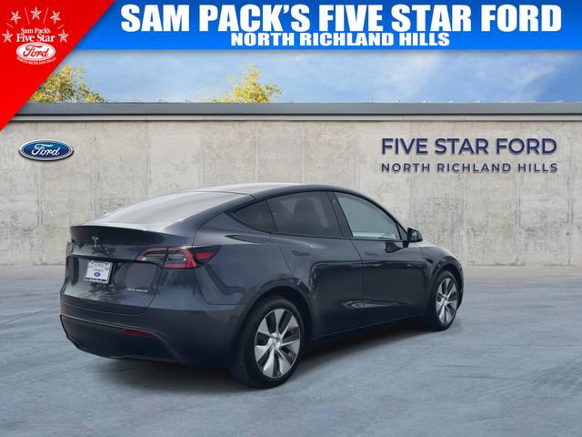 Used 2021 Tesla Model Y Long Range image 9