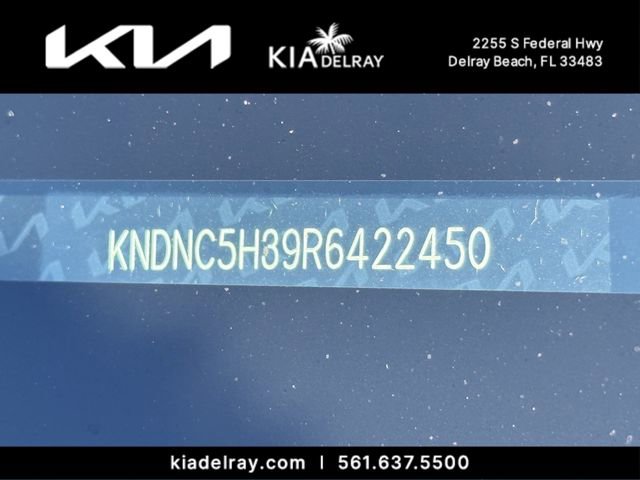 Used 2024 Kia Carnival EX FWD image 10