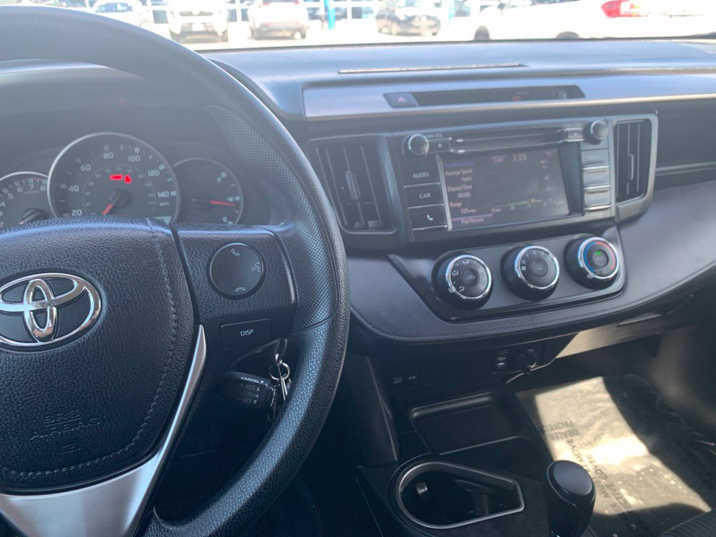 Used 2016 Toyota RAV4 LE AWD/4WD image 10