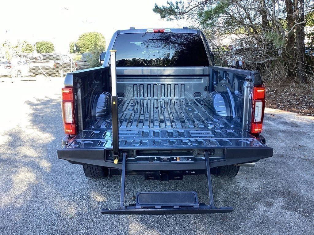 Used 2022 Ford F250 Platinum w/ FX4 Off-Road Package image 10