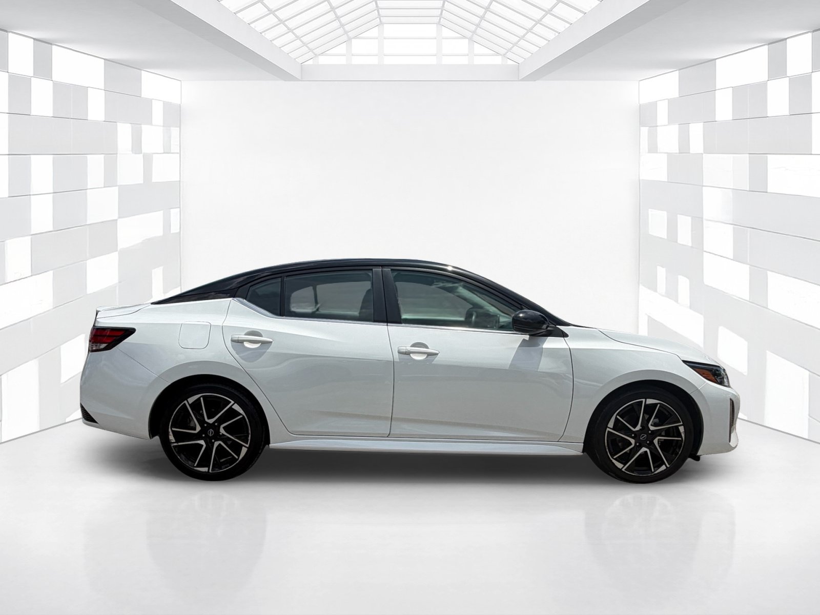 Used 2024 Nissan Sentra SR FWD image 8